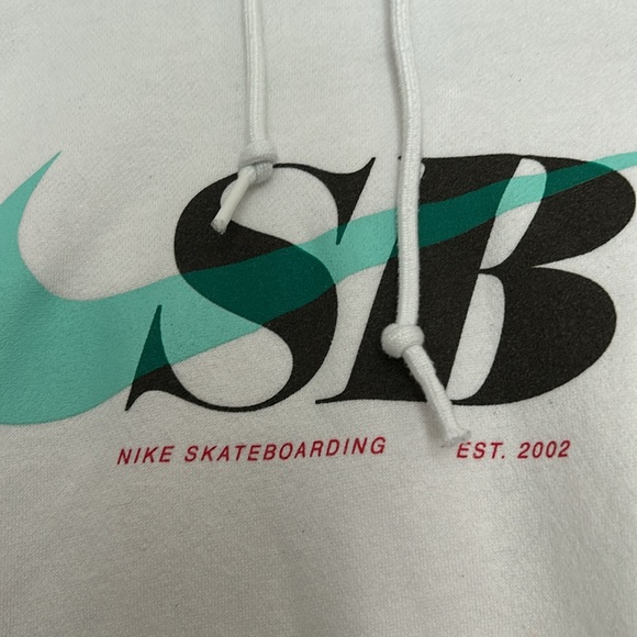 NIKE SB Hoodie - Picture 2 of 3